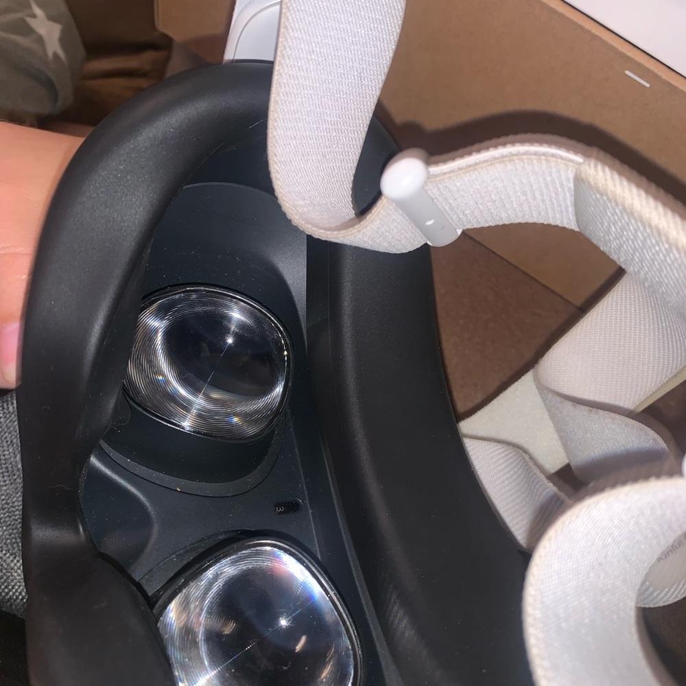 Oculus virtual headset - Picture 3 of 4